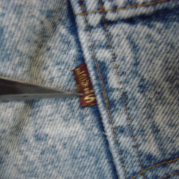 Vintage Levi's 565 Acid Wash Jeans Relaxed Loose Straight Fit Size 34 x 32 - Picture 14 of 14